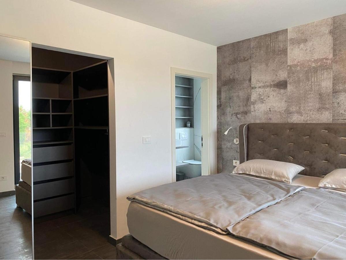 Seaview Apartment Funtana Exterior photo